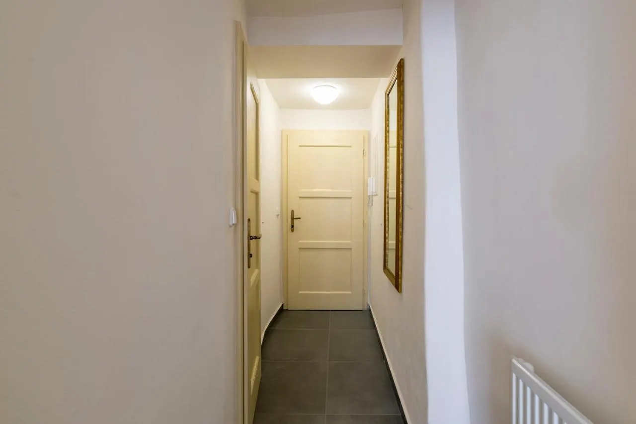 Celetná 12 - Old Town Apartments Praga Aparthotel