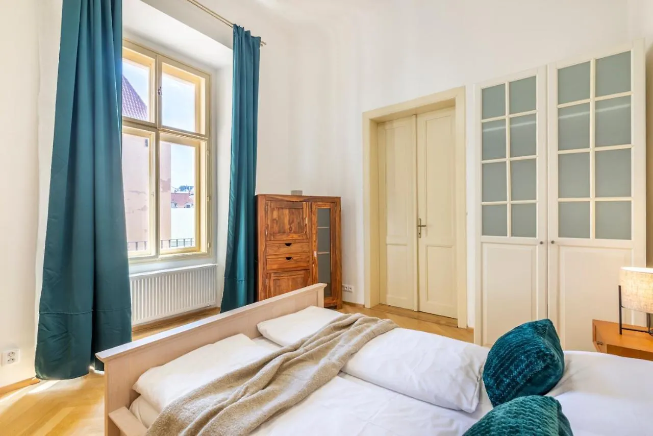 Celetná 12 - Old Town Apartments Praga Aparthotel