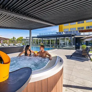 Aura Design & Garden Pool Praga